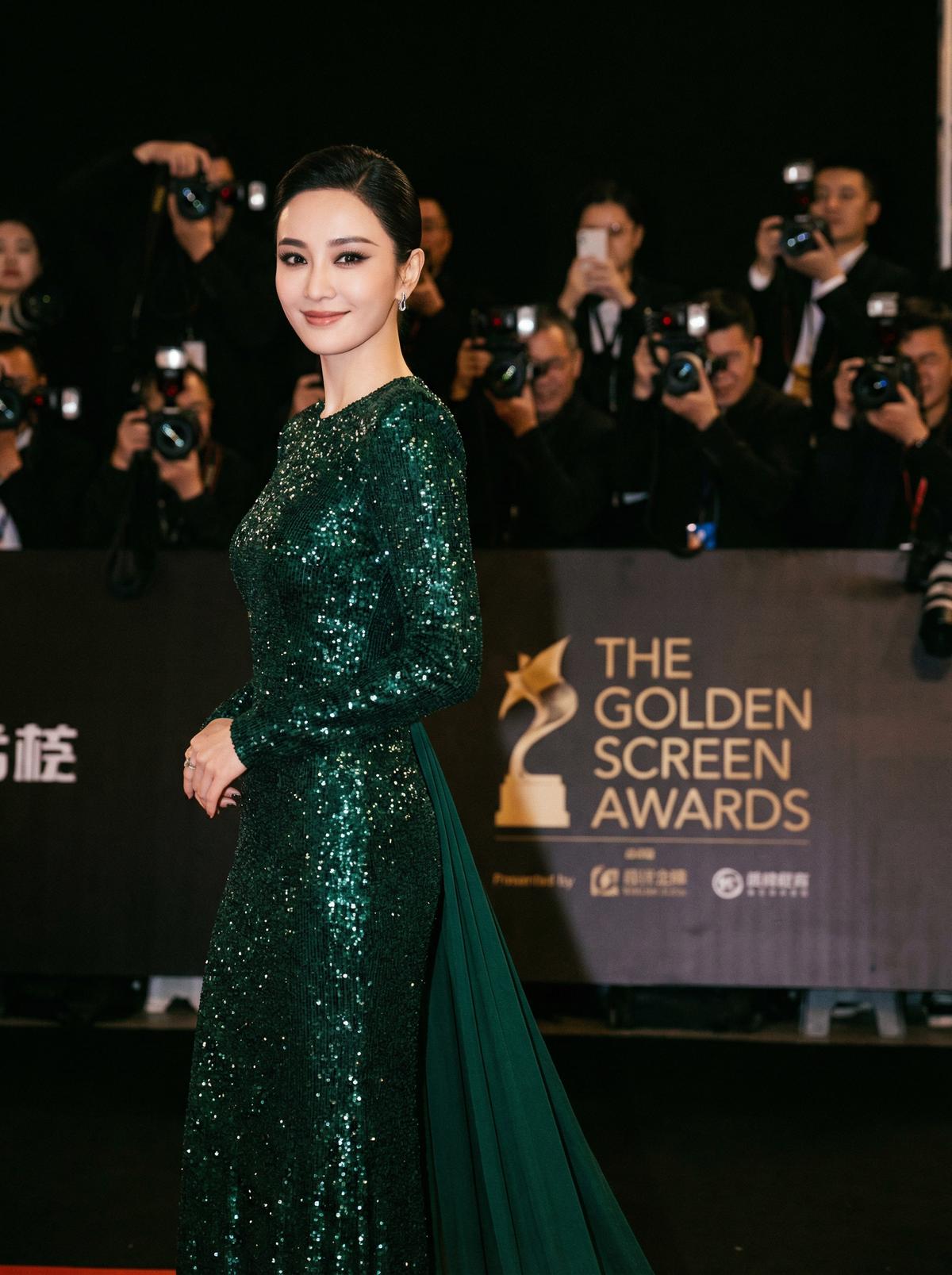 海角社区视频解说-明星访谈